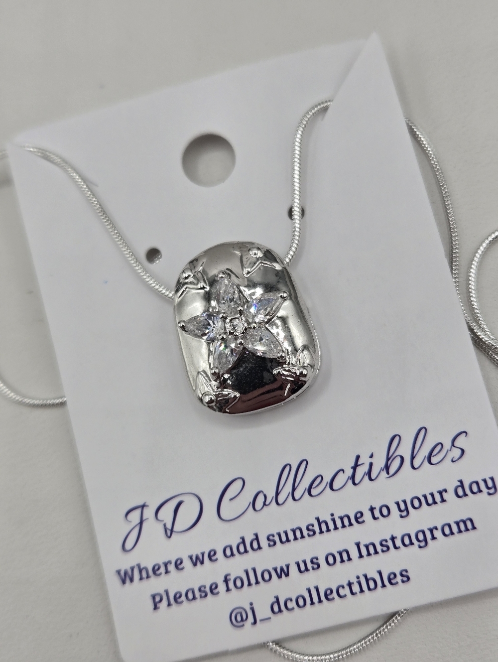 Swarovski Crystal Elements Silver Floral Star Necklace Clear 20 inch Prom Bridal - Picture 6 of 6